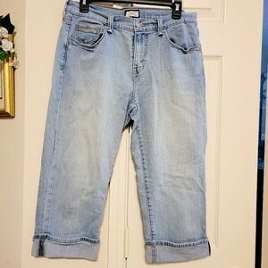 LEVIS Womens 515 Denim Capris - Size 8 - Light Wash